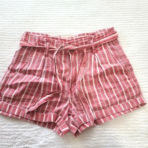AMERICAN EAGLE size 8 pin striped shorts